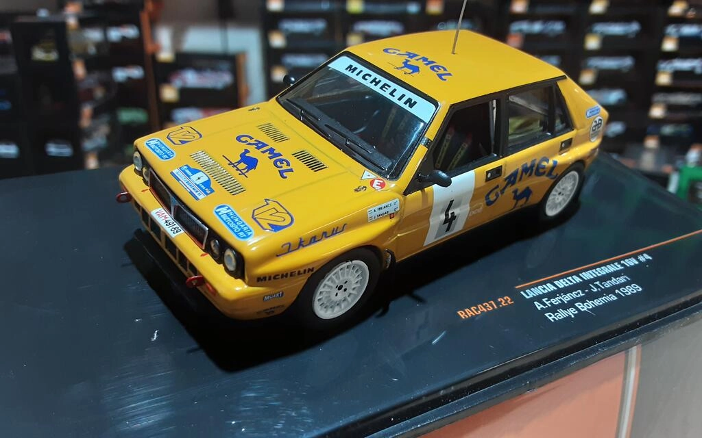 IXO 1/43 - LANCIA DELTA INTEGRALE 16V TEAM CAMEL - Nº 4 RA IXO 1/43 - LANCIA DELTA INTEGRALE 16V TEAM CAMEL - Nº 4 RA