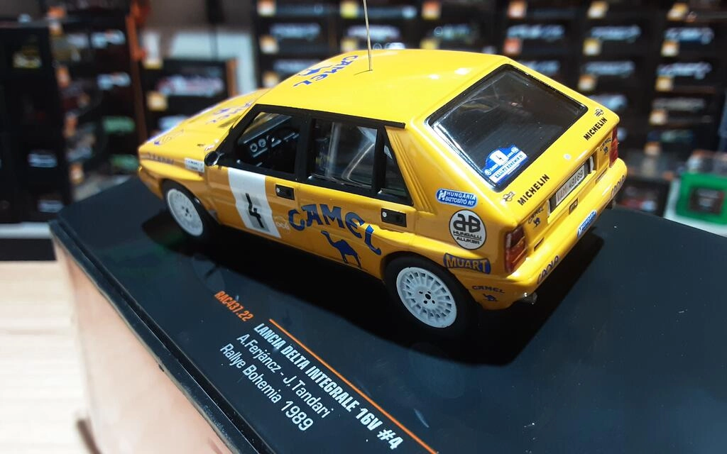 IXO 1/43 - LANCIA DELTA INTEGRALE 16V TEAM CAMEL - Nº 4 RA IXO 1/43 - LANCIA DELTA INTEGRALE 16V TEAM CAMEL - Nº 4 RA