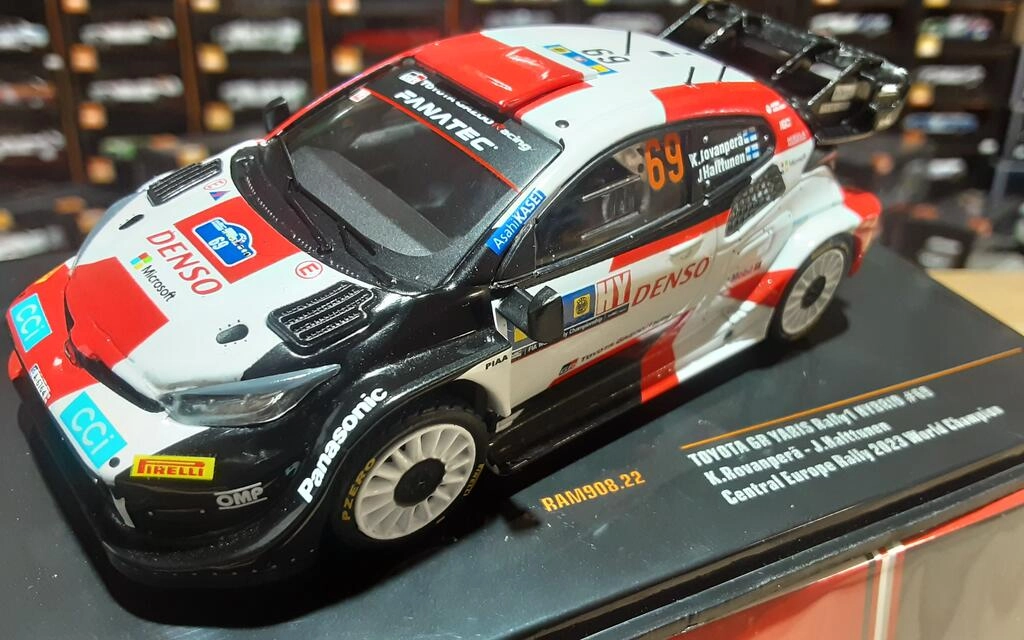 IXO 1/43 - TOYOTA GR YARIS RALLY 1 WRC - Nº 69 RALLY CENTRAL IXO 1/43 - TOYOTA GR YARIS RALLY 1 WRC - Nº 69 RALLY CENTRAL