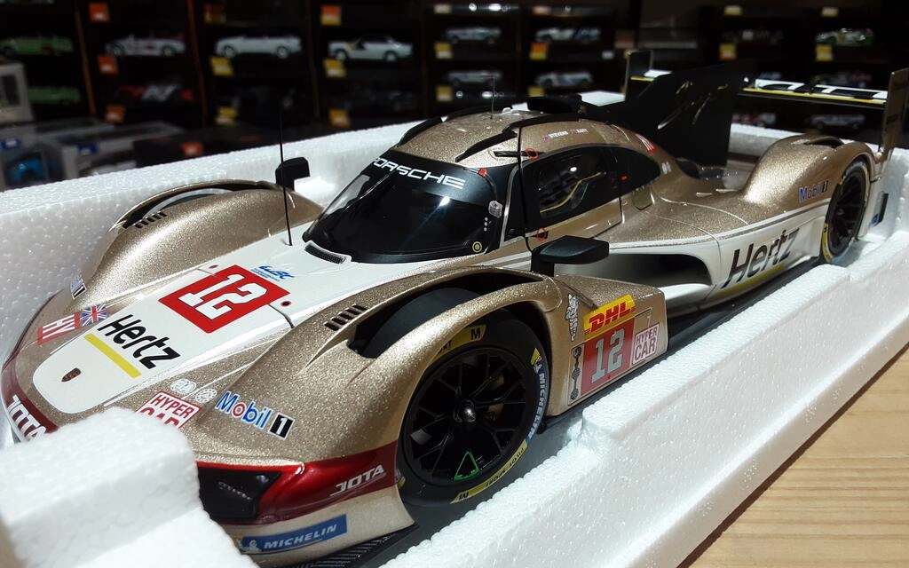 NOREV 1/18 - PORSCHE 963 9RD 4.6L TURBO V8 TEAM HERTZ JOTA NOREV 1/18 - PORSCHE 963 9RD 4.6L TURBO V8 TEAM HERTZ JOTA