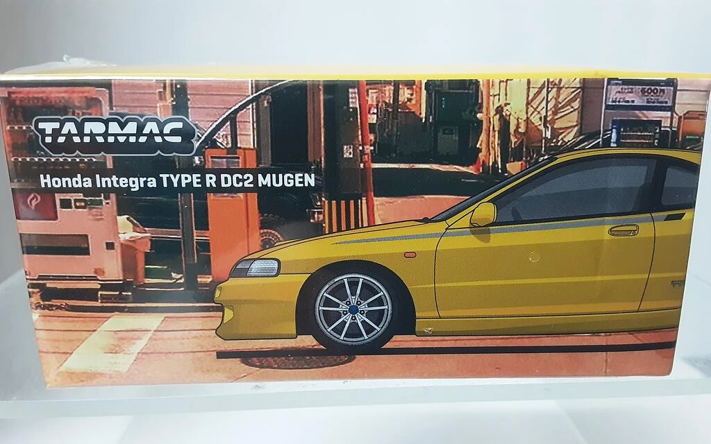 TARMAC 1/64 - HONDA INTEGRA TYPE R DC2 MUGEN - SUNLIGHT YELL