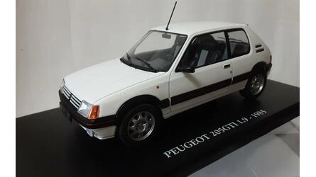 ALTAYA 1/24 - PEUGEOT 205 GTI 1.9 - 1985 - WHITE