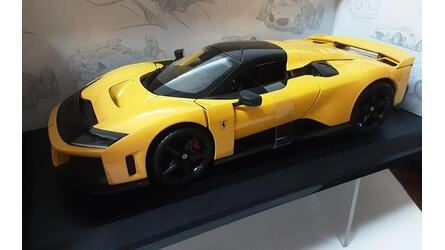 BURAGO 1/18 - FERRARI F80 - 2024 - YELLOW