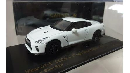 CARNEL 1/64 - NISSAN GT-R NISMO (R35) -  LILITED OF 50 UNITS