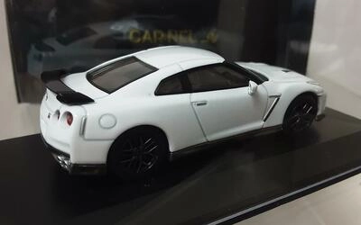 CARNEL 1/64 - NISSAN GT-R NISMO (R35) -  LILITED OF 50 UNITS