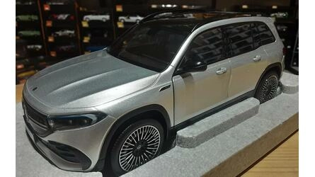 CONSTRUCTOR MODEL 1/18 - MERCEDES BENZ EQB - NZG - IRIDIUM S