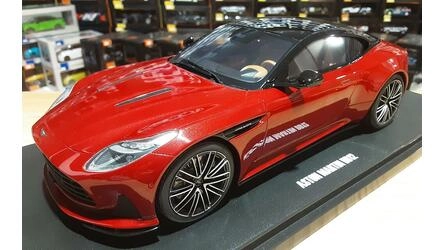 GT SPIRIT 1/18 - ASTON MARTIN DB 12  - 2023 - HYPER RED