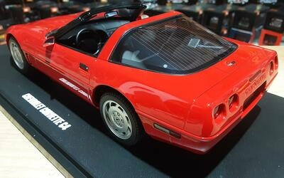 GT SPIRIT 1/18 - CHEVROLET CORVETTE C4 - TORCH RED - 1995