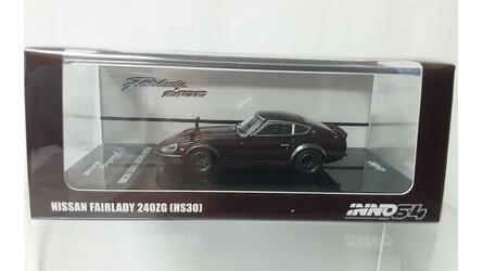 INNO 1/64 - NISSAN FAIRLADY 240 ZG (HS30) - DARK RED