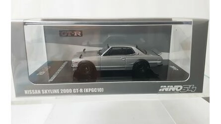 INNO 1/64 - NISSAN SKYLINE 2000 GT-R (KPGC 10) - SILVER