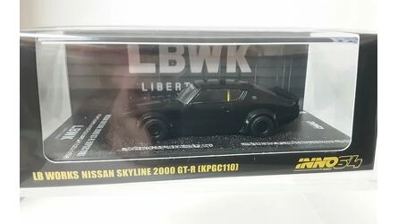 INNO 1/64 - NISSAN SKYLINE 2000 GT-R (KPGC110) - KENMERI - B