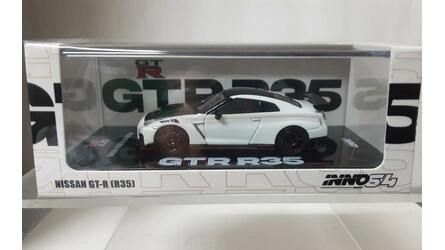INNO 1/64 - NISSAN SKYLINE GT-R (R35) NISMO - WHITE