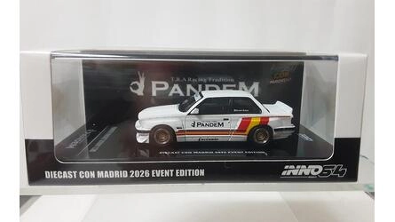 INNO 1/64 -  PANDEM ROCKET BUNNY BMW E30 - MATT WHITE