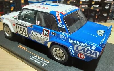 IXO 1/18 - LADA 2105 VFTS - Nº 159  RALLY  1000 LAKES 1987
