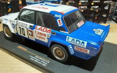 IXO 1/18 - LADA 2105 VFTS - Nº 70  RALLY  1000 LAKES 1986