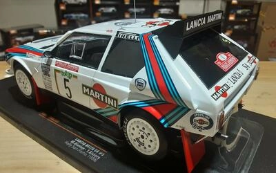 IXO 1/18 - LANCIA DELTA S4 - MARTINI - Nº 5 RALLY SAN REMO 1