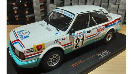 IXO 1/18 -  SKODA 130L - Nº 21 RALLY ACROPOLIS 1986