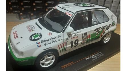 IXO 1/18 - SKODA FELICIA KIT CAR - Nº 19 RALLY TOUR DE CORSE