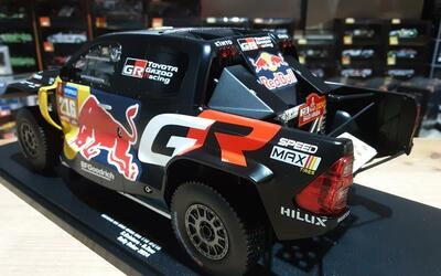 IXO 1/18 - TOYOTA GR DKR HILUX EVO - Nº 206  9º RALLY DAKAR 