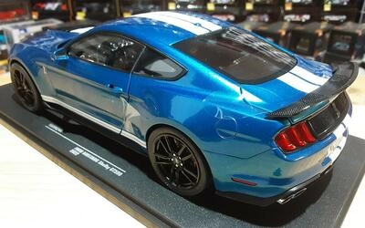 IXO 1/18 - FORD MUSTANG SHELBY - 2022 -METALLIC BLUE