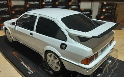 IXO 1/18 - FORD SIERRA RS COSWORTH - WHITE - 1987