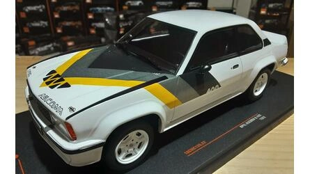 IXO 1/18 - OPEL ASCONA B 400 - WHITE - 1982
