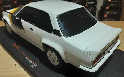 IXO 1/18 - OPEL ASCONA B 400 - WHITE - 1982