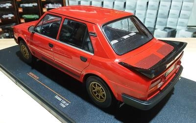 IXO 1/18 - SKODA 130 L - RED - 1988
