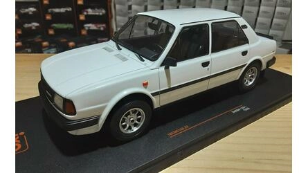 IXO 1/18 - SKODA 130 L - WHITE - 1988