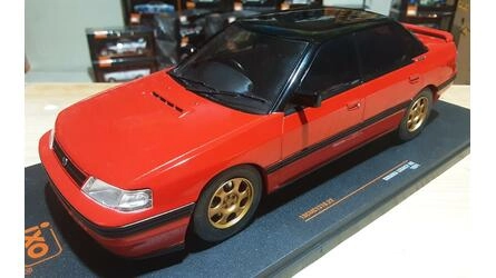 IXO 1/18 - SUBARU LEGACY RS - RED - 1991