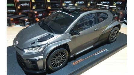 IXO 1/18 - TOYOTA YARIS GR BASE RALLY2 - METALLIC GREY - 202