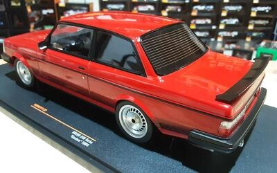IXO 1/18 - VOLVO 240 TURBO CUSTOM - RED - 1984