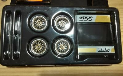 IXO 1/18 -  SET OF 4 WHEELS BBS MOTOR SPORT SILVER/GOLD