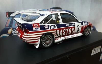 IXO 1/24 - FORD ESCORT RS COSWORTH - Nº 3 - BASTOS - RALLY 2