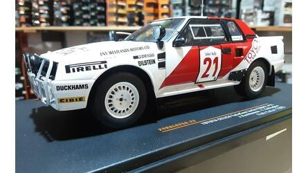 IXO 1/24 - TOYOTA CELICA TWINCAM TURBO (TA 64) - Nº 21 RALLY