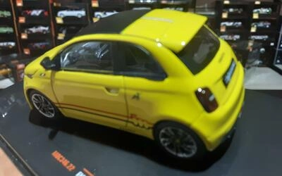 IXO 1/43 - FIAT 500e ABARTH - YELLOW BLACK - 2024
