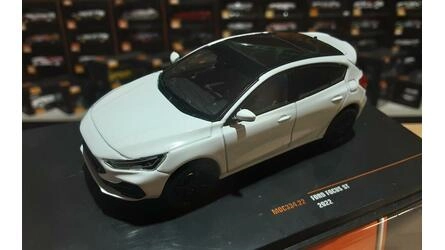 IXO 1/43 - FORD FOCUS ST - WHITE - 2022