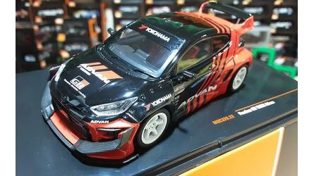 IXO 1/43 - TOYOTA GR YARIS PANDEM RHD - BLACK / RED