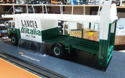 IXO 1/43 - FIAT 673 - RACING TRANSPORTER LANCIA ALITALIA 197