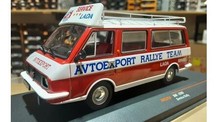 IXO 1/43 - RAF 2203 AVTOEXPORT RALLY TEAM LADA