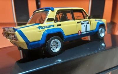 IXO 1/43 - LADA 2105 VTS - Nº 11 RALLY BARUM 1984