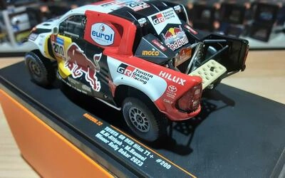 IXO 1/43 - TOYOTA GR DKR HILUX T1 - Nº 200  WINNER RALLY DAK