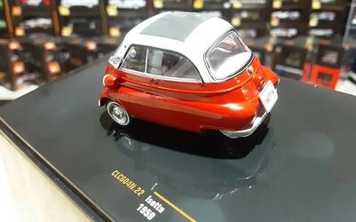 IXO 1/43 -  BMW ISETTA - 1959 - RED / WHITE