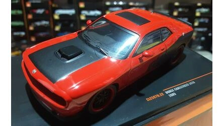 IXO 1/43 -  DODGE CHALLENGER SRT8 - RED / BLACK - 2009