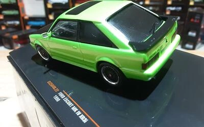 IXO 1/43 - FORD ESCORT MK IV XR3I - 1990 - GREEN METALLIC