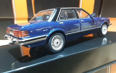 IXO 1/43 - FORD GRANADA MK II 2.8 GL - METALIC BLUE - 1982
