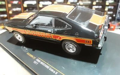 IXO 1/43 -  FORD MUSTANG COBRA II - BLACK / ORANGE - 1977