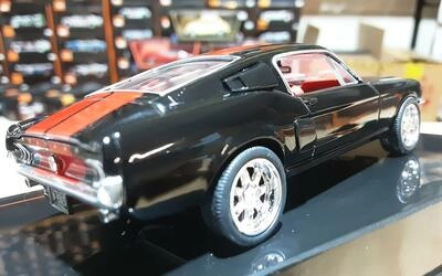 IXO 1/43 -  FORD MUSTANG FASTBACK CUSTOM - 1967 - BLACK / RE