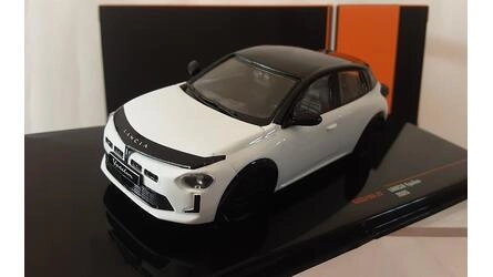 IXO 1/43 - LANCIA YPSILON - 2025 - WHITE WITH BLACK ROOF