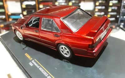 IXO 1/43 - MERCEDES 190 E 2.3 16V - 1984 - RED